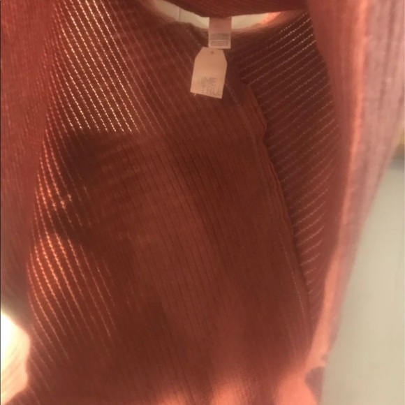 Pretty Mauve Fringe Poncho + Matching Scrunchies - Picture 12 of 12